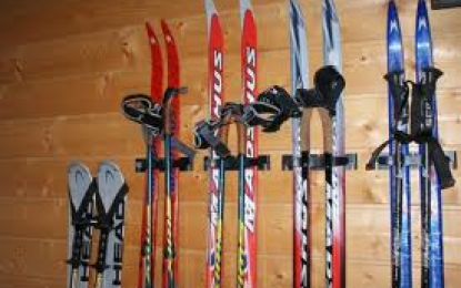 På tide å rydde opp i ski- og stavrotet?